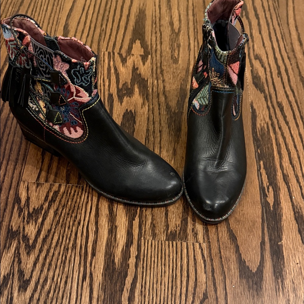 Spring Step L’Artiste Black Leather and Patterned Ankle Boots